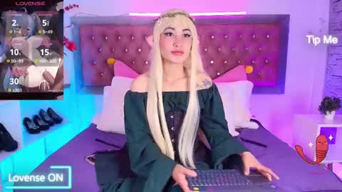 Snapshot of emma_wilder chatting on September 29, 10:42 pm neko online show from September 29, 10:42 pm