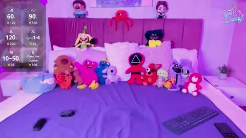 Emma online show from March 3, 7:43 pm