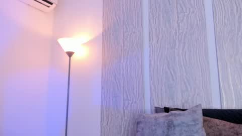 EMMA online show from February 15, 3:50 pm