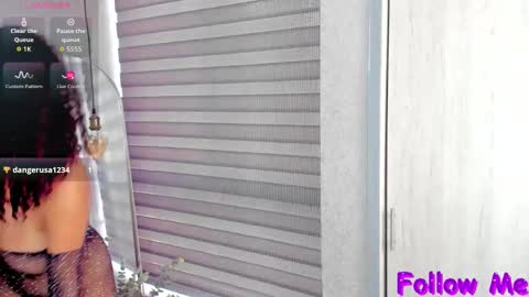 Snapshot of emmaferrary chatting on October 9, 10:15 pm Emma Ferrary online show from October 9, 10:15 pm