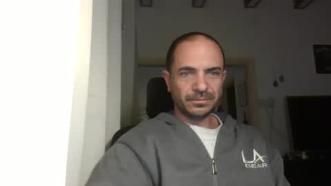 Ariel online show from March 9, 3:32 am