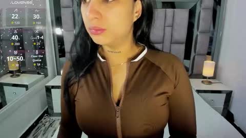 EMMA HILL online show from February 25, 11:03 am