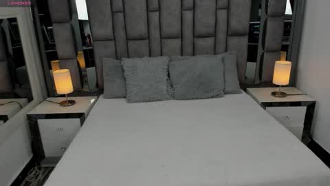 EMMA HILL online show from December 22, 11:06 am