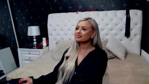 Emma Mavis online show from January 9, 12:33 pm