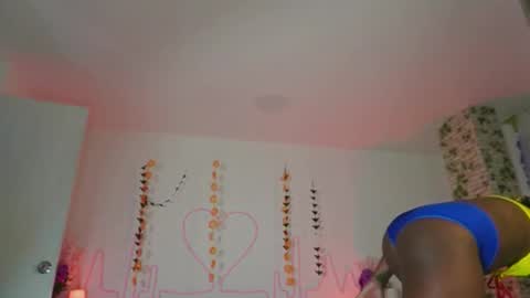 Sara online show from October 12, 11:47 am