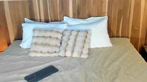 EMMAWILIAMS online show from February 20, 11:56 am