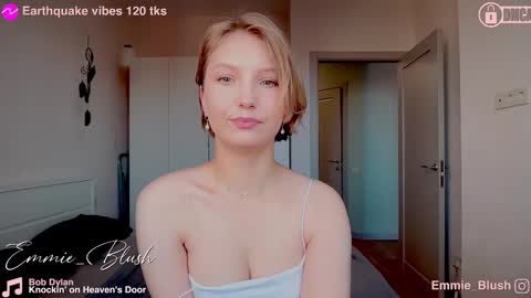 Snapshot of emmie_blush chatting on September 26, 7:16 am Emily online show from September 26, 7:16 am