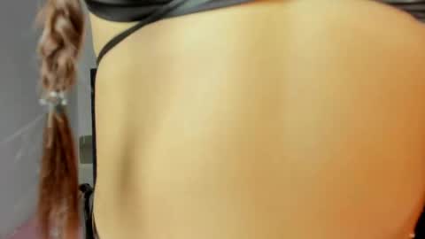 Emmie online show from April 4, 11:01 pm