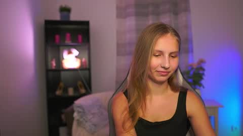 Emmie online show from January 17, 7:12 pm