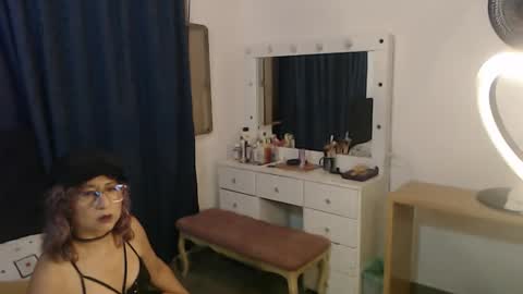 Snapshot of emmilychevalier chatting on October 1, 1:59 am Emmily online show from October 1, 1:59 am