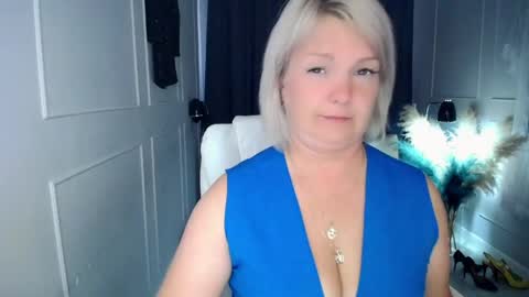 emmmam online show from May 28, 10:02 am