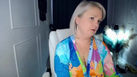 emmmam online show from May 15, 9:39 am