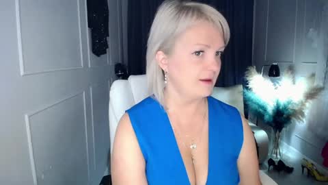 emmmam online show from May 8, 6:13 pm