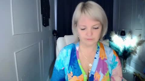 emmmam online show from May 14, 9:07 am