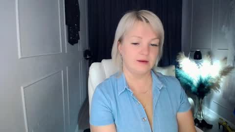 emmmam online show from May 13, 8:02 am