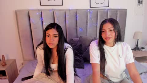 Snapshot of emmy_turnner chatting on January 16, 3:45 pm Emily Laila online show from January 16, 3:45 pm