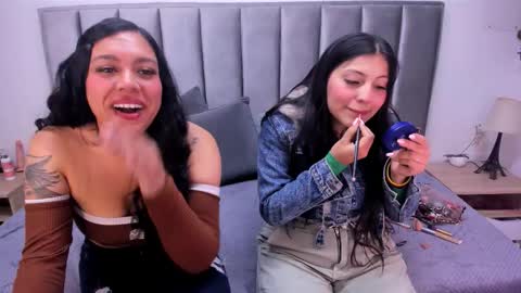 Snapshot of emmy_turnner chatting on October 13, 12:29 pm Emily Laila online show from October 13, 12:29 pm