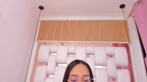 Snapshot of emmycruzz chatting on October 11, 11:19 pm emmy online show from October 11, 11:19 pm