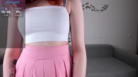 Snapshot of emmyflower chatting on March 11, 5:57 pm emmyflower online show from March 11, 5:57 pm