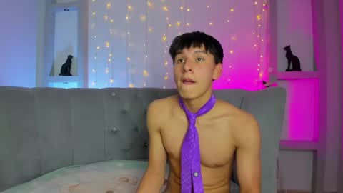 Ammy and Alex online show from April 11, 7:45 am