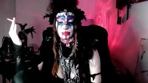 Morrigan online show from December 18, 11:05 am