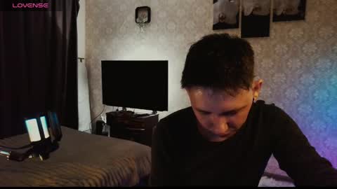 emveeboy96 online show from March 16, 8:35 pm