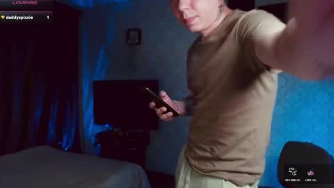 emveeboy96 online show from May 11, 7:00 pm