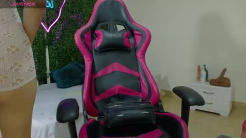 Emy online show from March 22, 4:22 pm