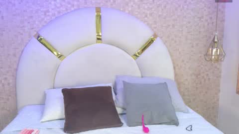 Emy  online show from November 19, 11:42 am