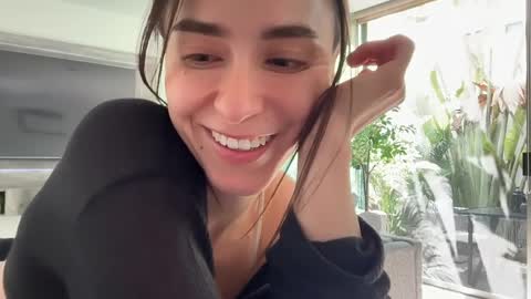 Eimi3 online show from April 3, 9:44 pm