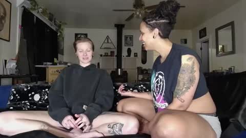 Cedar redhead and River brunette online show from January 9, 4:08 am