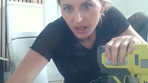 EnchantressElley online show from December 3, 12:42 am