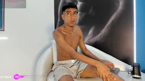 Snapshot of ender_h0t chatting on October 11, 5:38 pm Ender online show from October 11, 5:38 pm