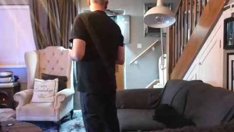 englishcouple81 online show from October 24, 11:27 pm