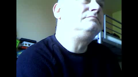 englishguysurrey online show from April 24, 8:27 am