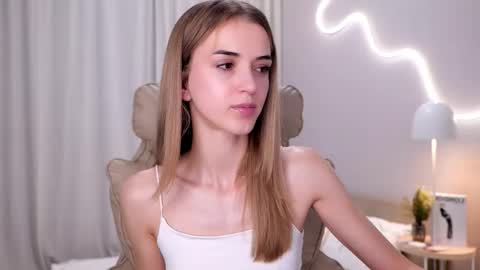 entya online show from November 25, 9:41 am