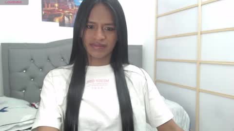 Snapshot of enyelin chatting on September 29, 5:34 pm Enyenlina online show from September 29, 5:34 pm