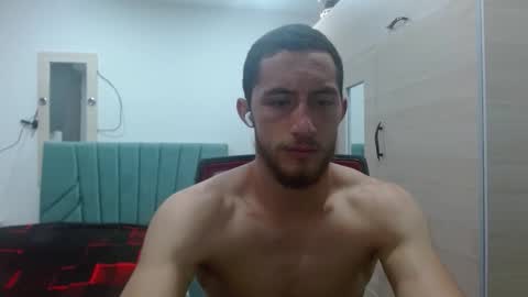 Snapshot of enzo_savage chatting on October 15, 6:53 pm enzo_savage online show from October 15, 6:53 pm