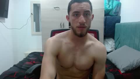 Snapshot of enzo_savage chatting on October 1, 7:46 pm enzo_savage online show from October 1, 7:46 pm