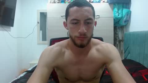 Snapshot of enzo_savage chatting on September 30, 7:35 pm enzo_savage online show from September 30, 7:35 pm