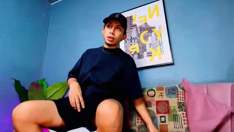 Enzo Soto  online show from April 14, 11:30 pm