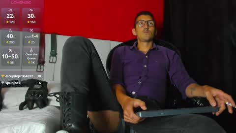 Snapshot of enzopratt chatting on March 5, 9:05 am Enzo Pratt online show from March 5, 9:05 am