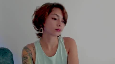 Snapshot of ephemeral_hot chatting on March 5, 3:40 pm Leyla online show from March 5, 3:40 pm