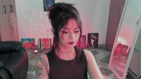 Leyla online show from May 13, 8:40 pm