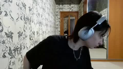 Lucy NEXT STREAM January 5 HNY  online show from April 9, 9:15 am