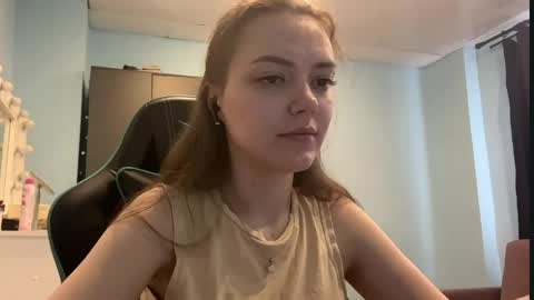 Lily online show from April 15, 3:10 am