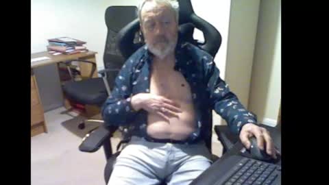 erasmus_d online show from February 22, 6:32 pm