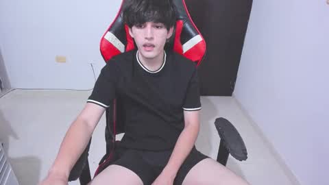 eren_tatakae online show from January 18, 2:31 am