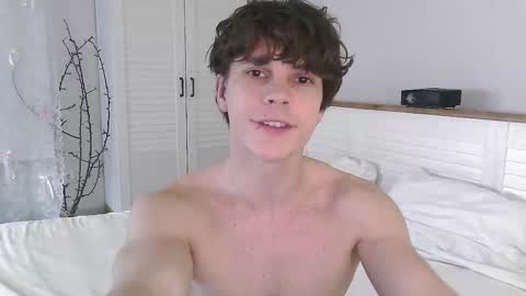 Eric Crush online show from March 24, 4:18 am