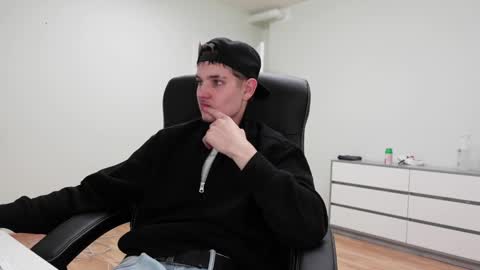    online show from November 7, 2:41 pm